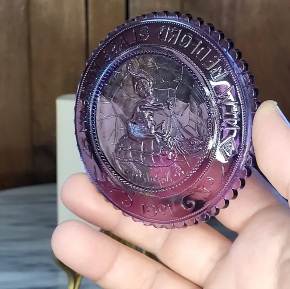 New Bedford Glass Plate - Picture 7 of 10